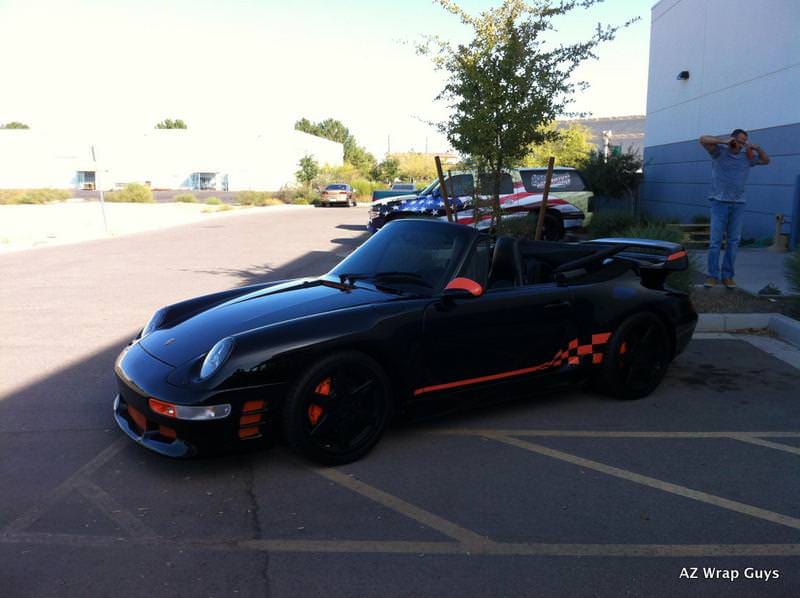 vinyl wrapping car